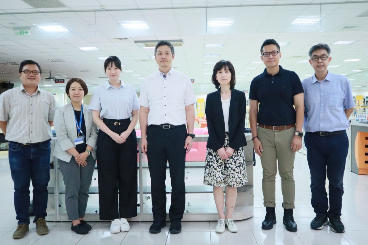 112 學年度第 2 學期活動花絮