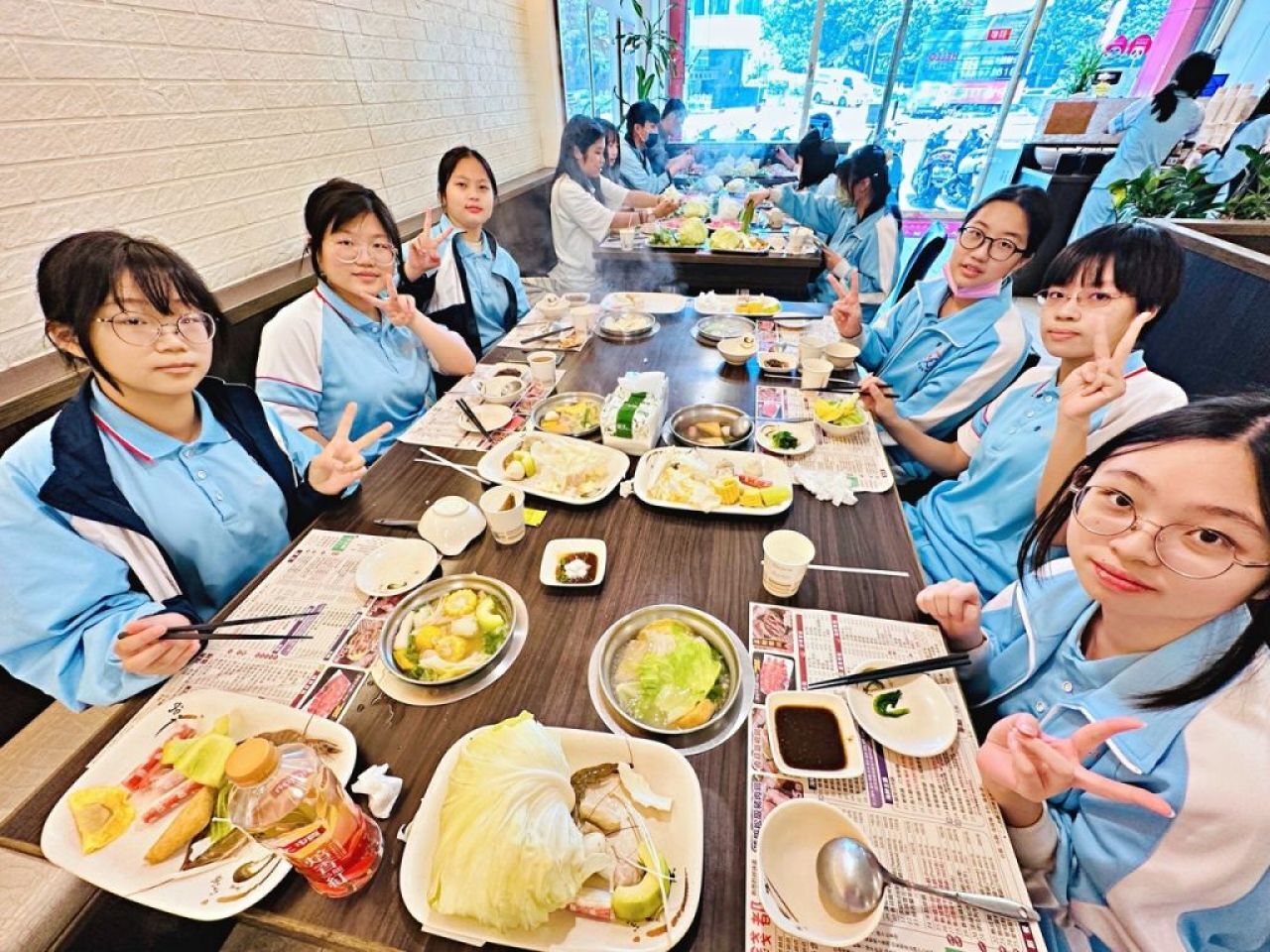 111-2期末義工餐敘